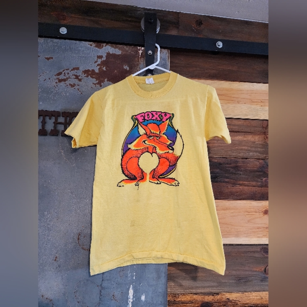 Vintage  70's Roach Foxy Yellow Iron On Graphic Tee